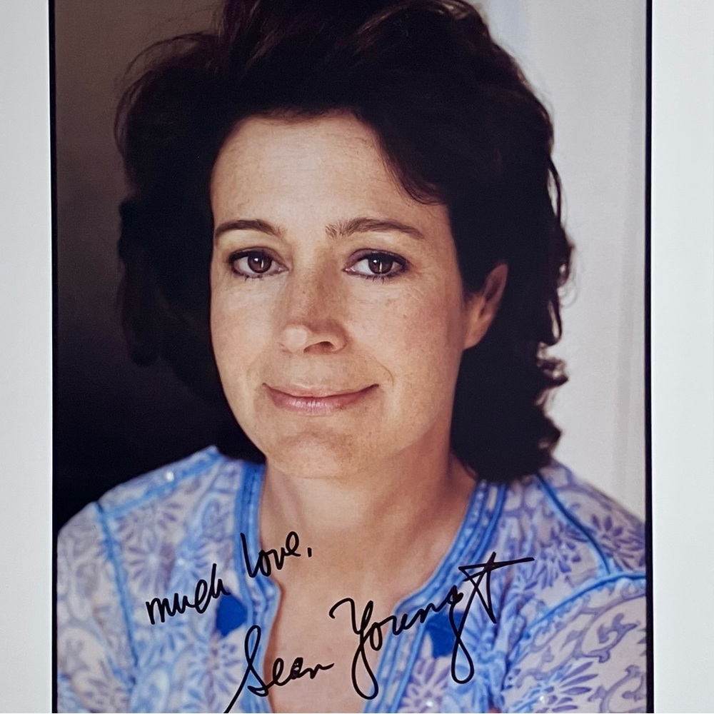 SEAN YOUNG Signed 8x10 / “BLADE RUNNER”, “No Way Out”, “DUNE”, and “Ace Ventura”